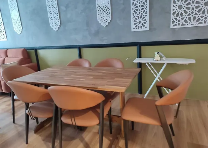 Adik Aisyah Muji Pistachio Homestay Cameron Highlands